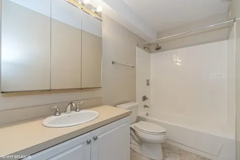 10 East Ontario Street Chicago IL 60611