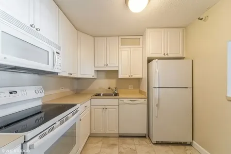 10 East Ontario Street Chicago IL 60611