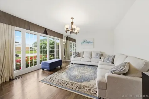 7528 Churchill Street Morton Grove IL 60053