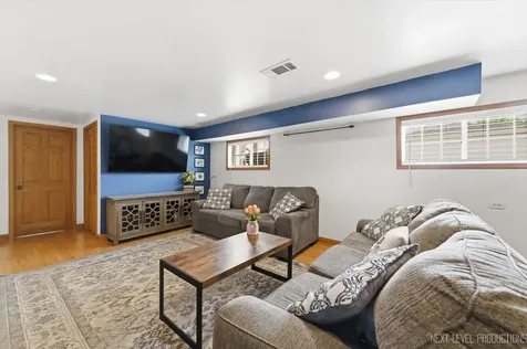 7528 Churchill Street Morton Grove IL 60053