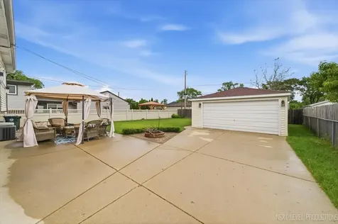 7528 Churchill Street Morton Grove IL 60053