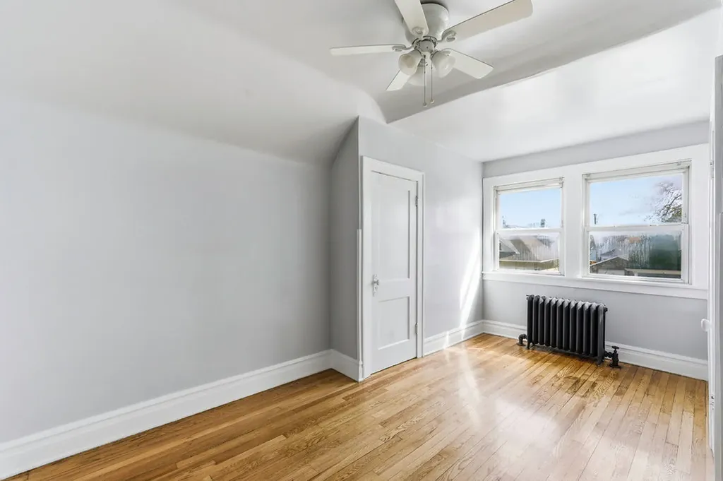 3252 East 136th Street Chicago IL 60633