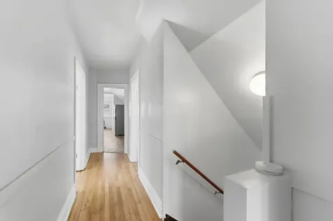 3252 East 136th Street Chicago IL 60633