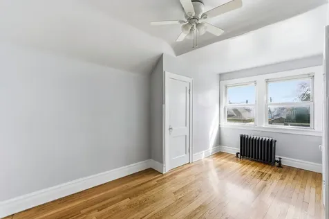 3252 East 136th Street Chicago IL 60633