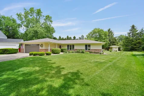 2418 North Nottingham Court Champaign IL 61821