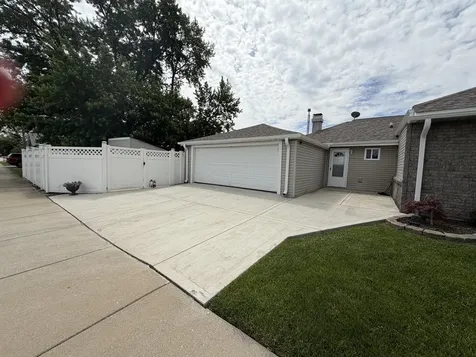 10801 Oak Avenue Chicago Ridge IL 60415