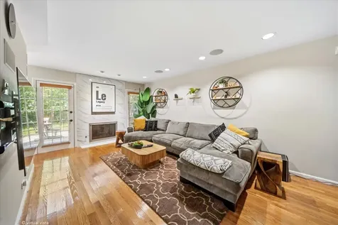 2619 Burton Drive Westchester IL 60154