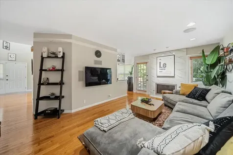 2619 Burton Drive Westchester IL 60154