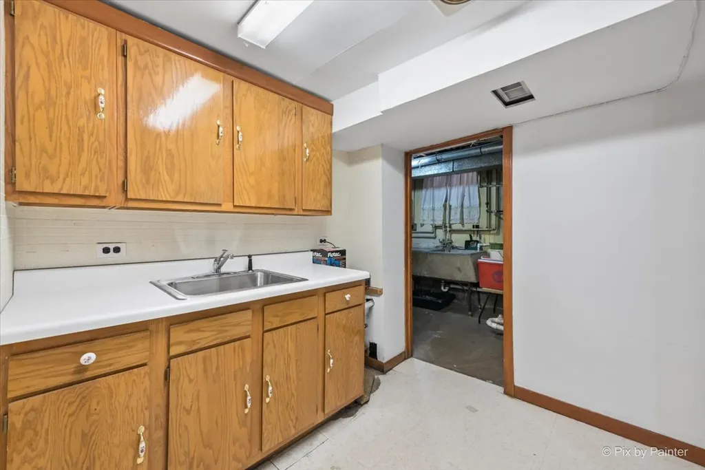 5216 Lee Street Skokie IL 60077