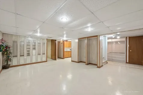5216 Lee Street Skokie IL 60077
