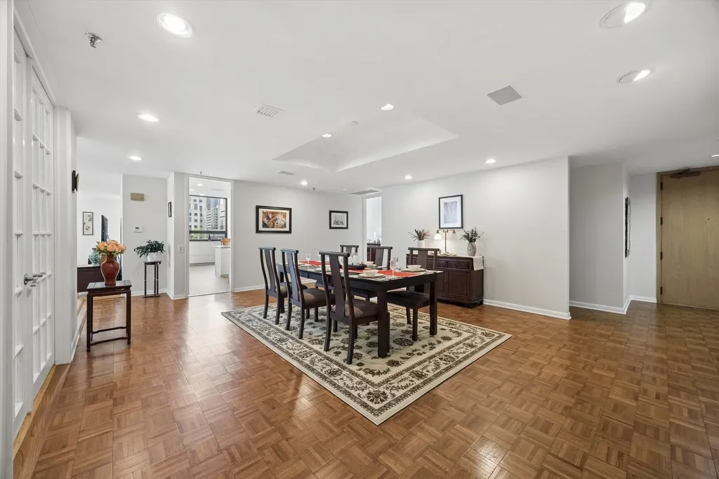 680 North Lake Shore Drive Chicago IL 60611