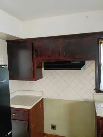 614 North County Street Waukegan IL 60085