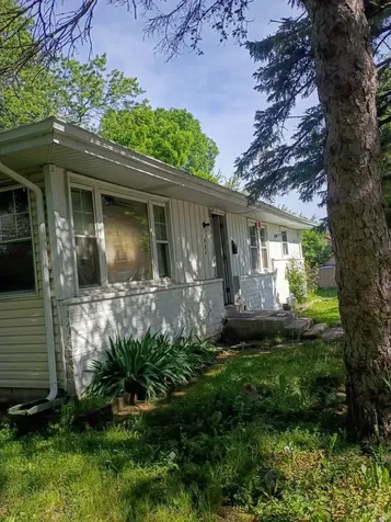 614 North County Street Waukegan IL 60085