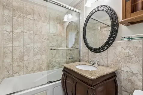 822 East Prairie Avenue Des Plaines IL 60016