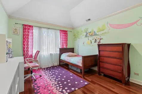 822 East Prairie Avenue Des Plaines IL 60016