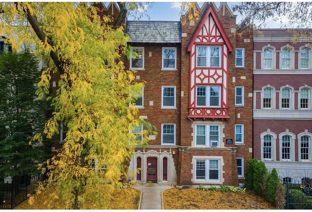 2129 North Dayton Street Chicago IL 60614
