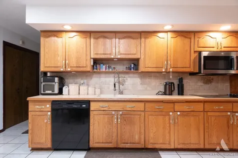7737 Cashew Drive Orland Park IL 60462