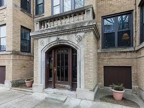 6008 North Glenwood Avenue Chicago IL 60660