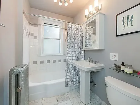 6008 North Glenwood Avenue Chicago IL 60660