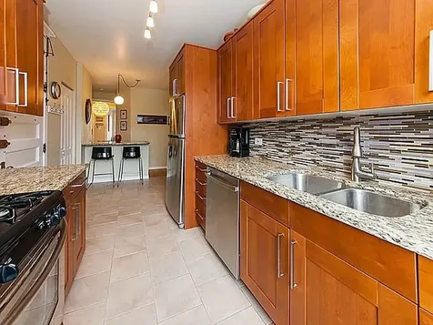 6008 North Glenwood Avenue Chicago IL 60660