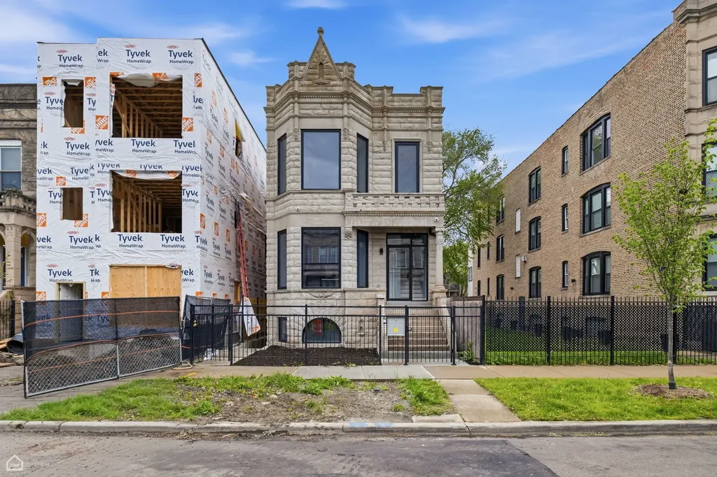 1544 South Sawyer Avenue Chicago IL 60623