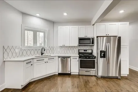 6542 South Champlain Avenue Chicago IL 60637