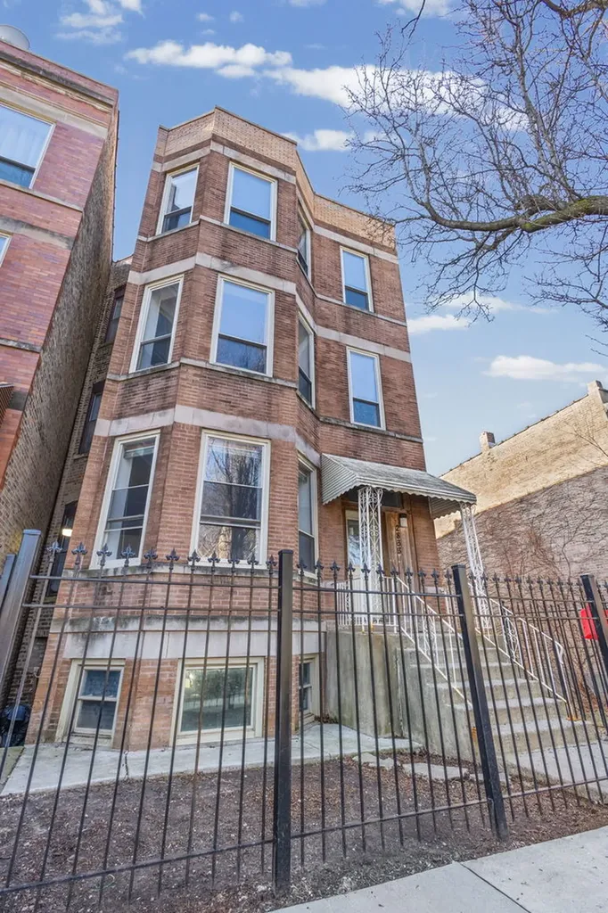 2833 West Polk Street Chicago IL 60612