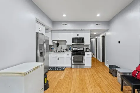 2833 West Polk Street Chicago IL 60612