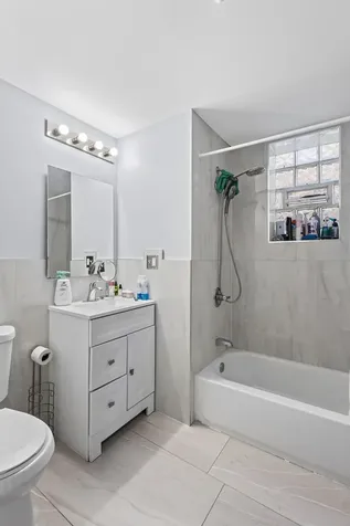 2833 West Polk Street Chicago IL 60612