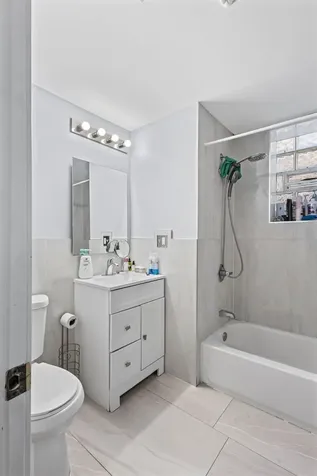 2833 West Polk Street Chicago IL 60612