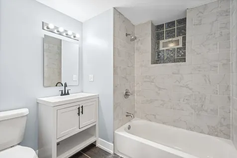 2833 West Polk Street Chicago IL 60612