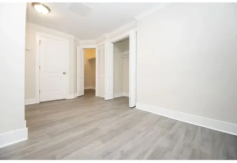 648.5 West Roscoe Street Chicago IL 60657