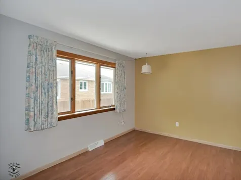 10208 South Saint Louis Avenue Evergreen Park IL 60805