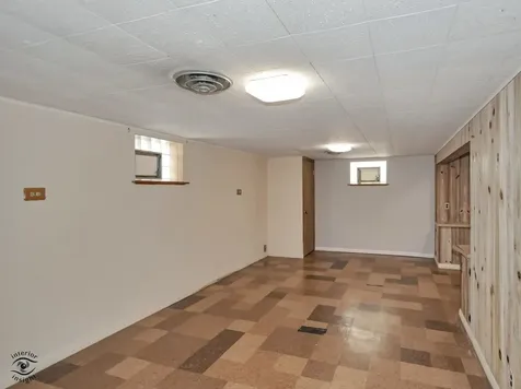 10208 South Saint Louis Avenue Evergreen Park IL 60805