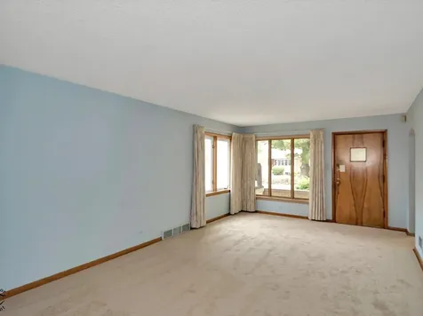 10208 South Saint Louis Avenue Evergreen Park IL 60805