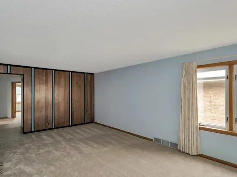 10208 South Saint Louis Avenue Evergreen Park IL 60805