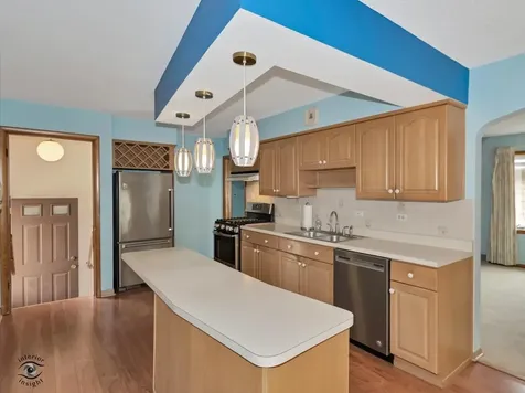 10208 South Saint Louis Avenue Evergreen Park IL 60805