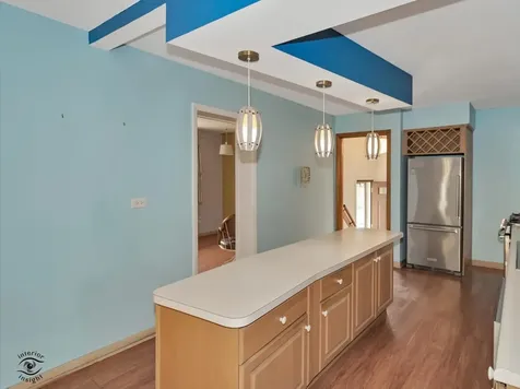 10208 South Saint Louis Avenue Evergreen Park IL 60805