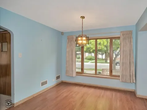 10208 South Saint Louis Avenue Evergreen Park IL 60805