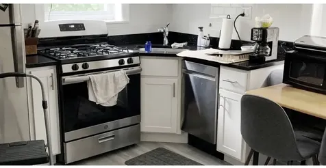 646 West Roscoe Avenue Chicago IL 60657