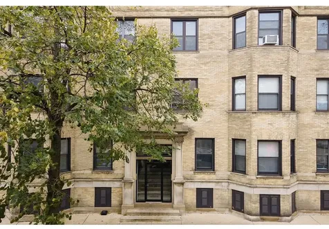 923 West Waveland Avenue Chicago IL 60613