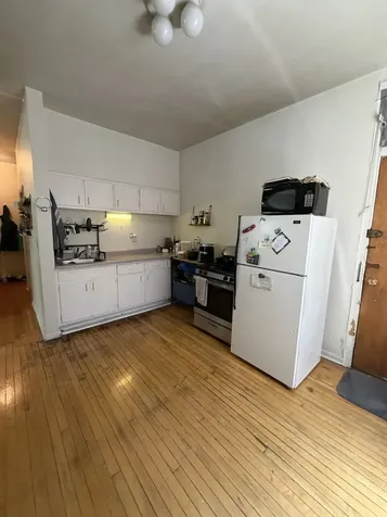923 West Waveland Avenue Chicago IL 60613