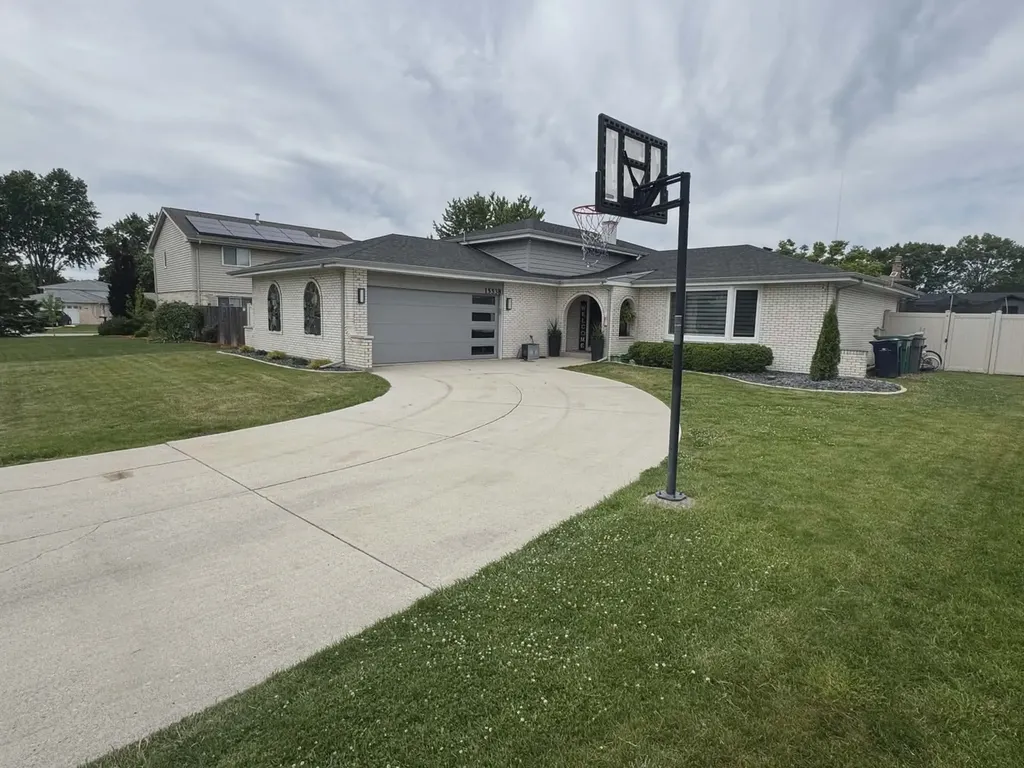 15538 South 82nd Avenue Orland Park IL 60462