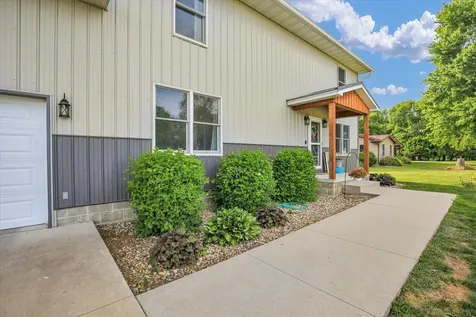 8909 North 2300 East Road Fairbury IL 61739