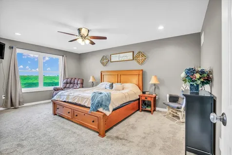 8909 North 2300 East Road Fairbury IL 61739