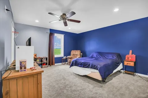 8909 North 2300 East Road Fairbury IL 61739