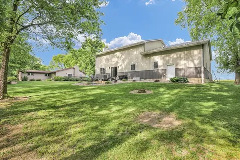 8909 North 2300 East Road Fairbury IL 61739