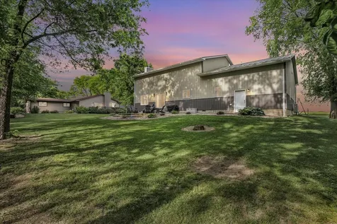 8909 North 2300 East Road Fairbury IL 61739
