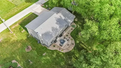 8909 North 2300 East Road Fairbury IL 61739