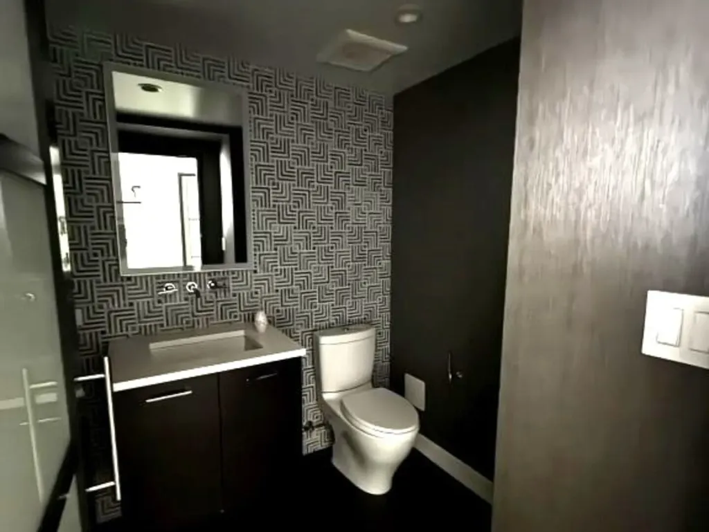 257 East Delaware Place Chicago IL 60611